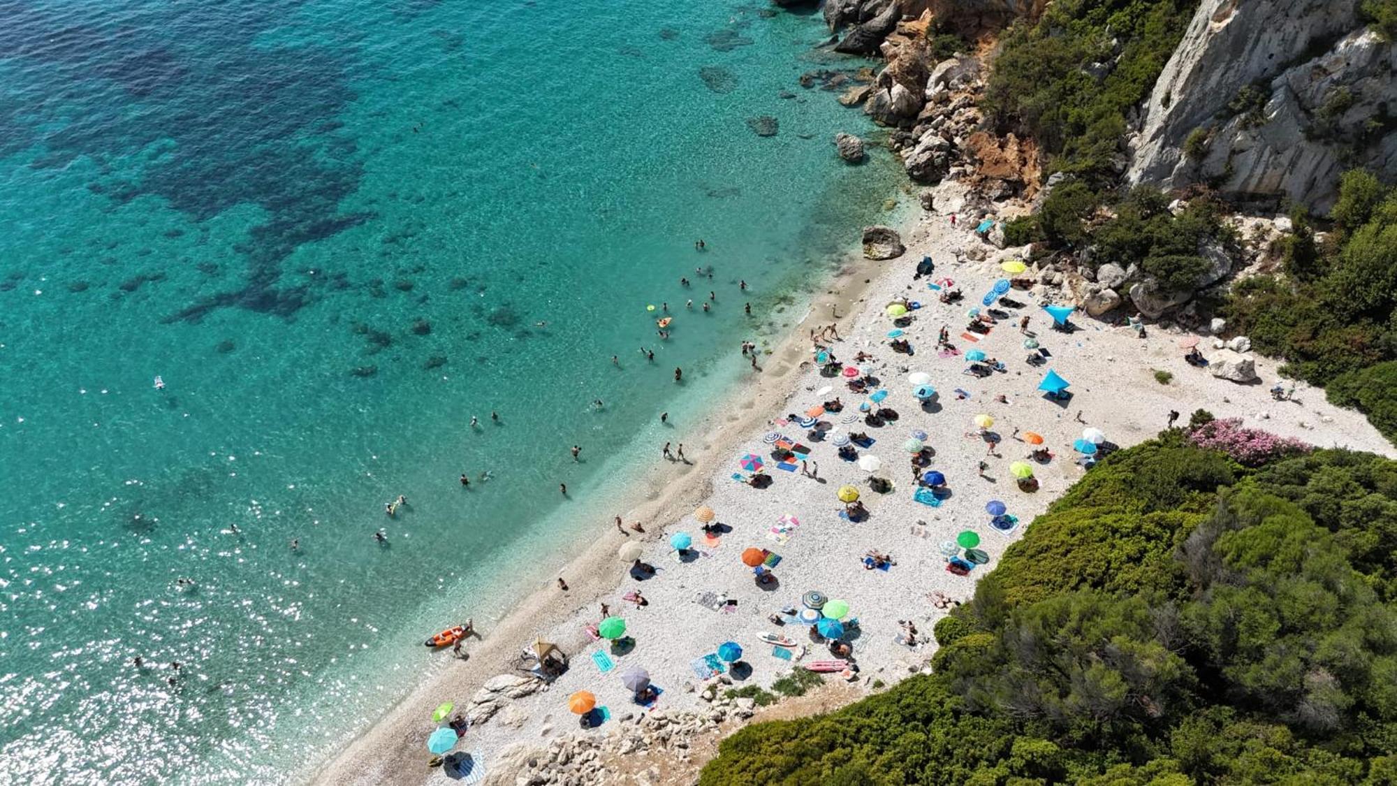 Casa Purple Lejlighed Cala Gonone Eksteriør billede